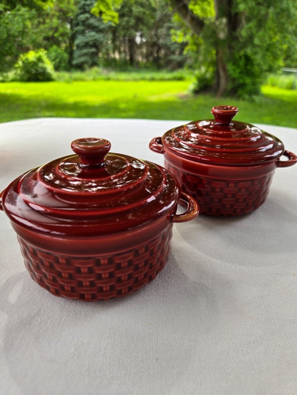 Pier 1 Imports two Red Basket Weave Ovenware Ramekin Soufflé Mini Dish with lids